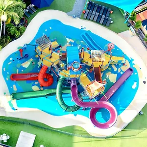 Resort Paradise, Gold Coast