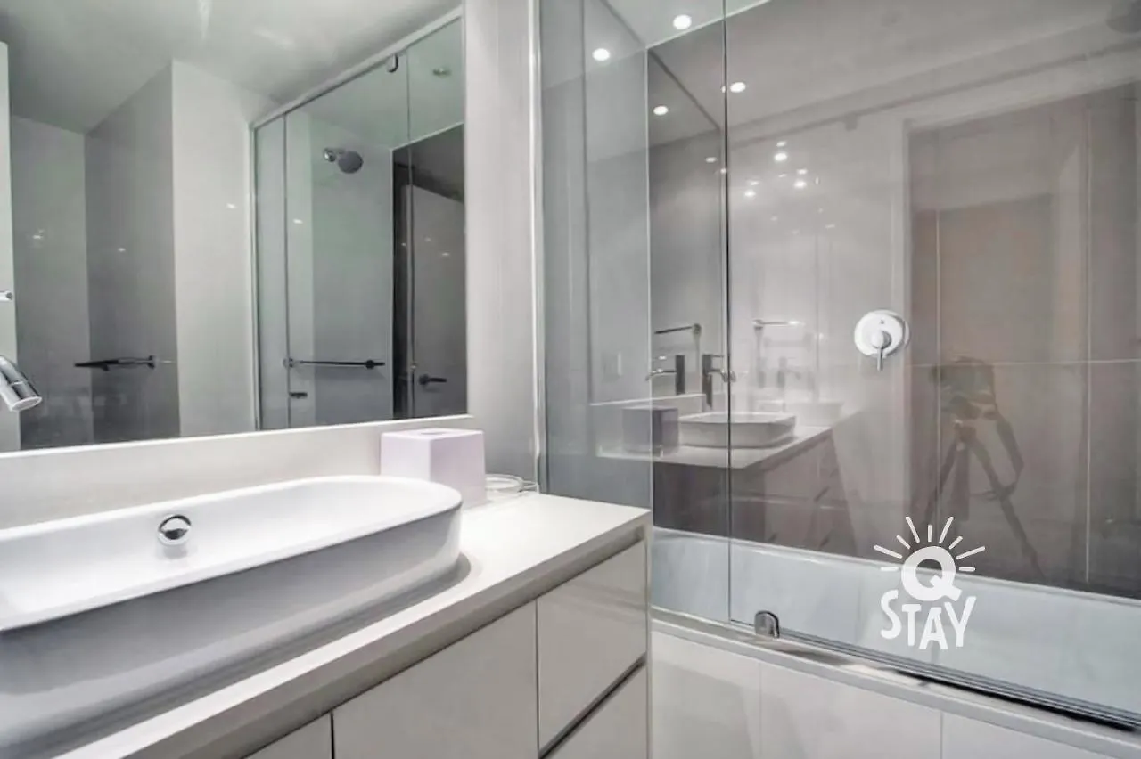 H'Residences - 2 Bedroom Ocean View Apartment In The Center Of Surfers Paradise Gold Coast